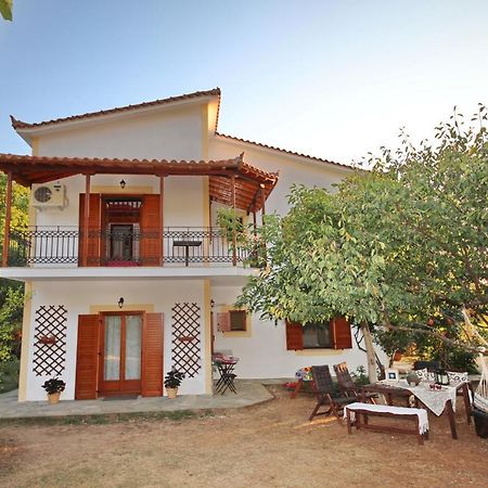 Koromilia Villa 尼欧克利马 外观 照片
