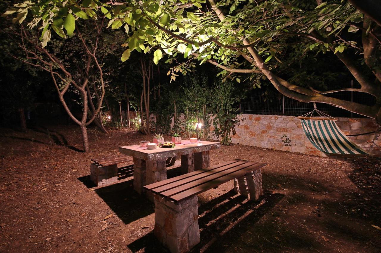 Koromilia Villa 尼欧克利马 外观 照片