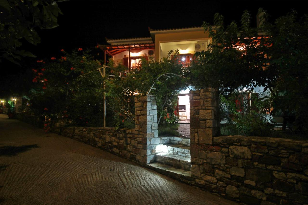 Koromilia Villa 尼欧克利马 外观 照片